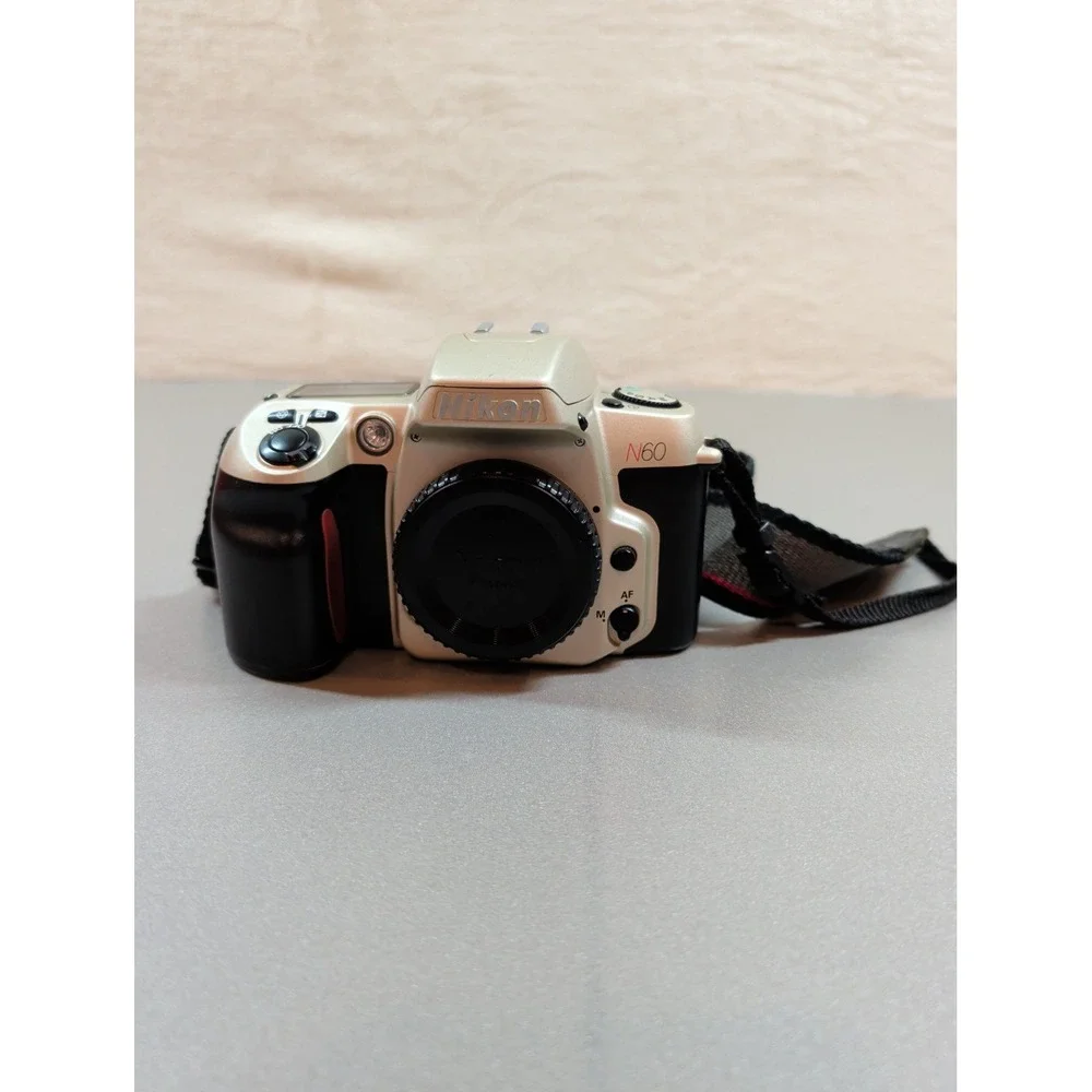 Nikon N60‎ 35mm SLR Film Camera Body Champagne Silver Made in Japan with Strap
